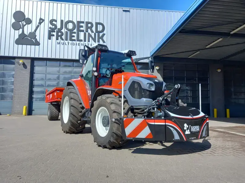 Lindner — TractorBumper