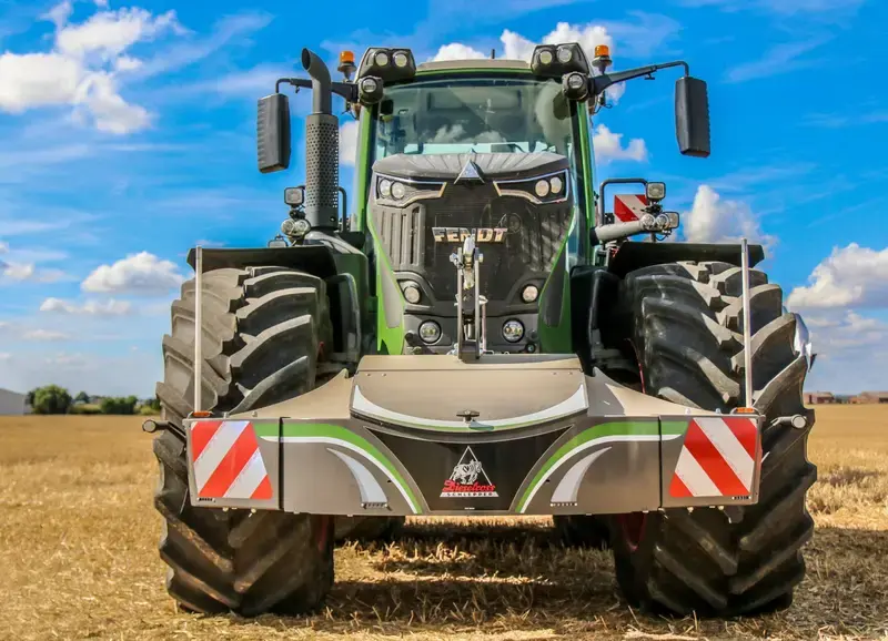 Fendt — TractorBumper