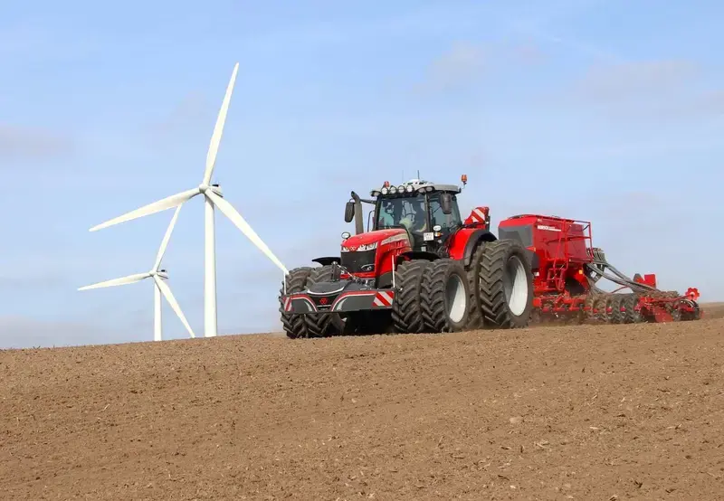 Massey Ferguson — TractorBumper