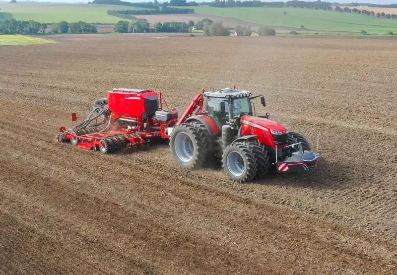 Massey Ferguson — TractorBumper