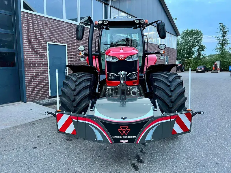 Massey Ferguson — TractorBumper