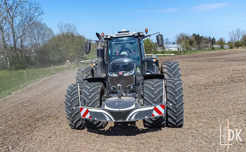 Massey Ferguson — TractorBumper