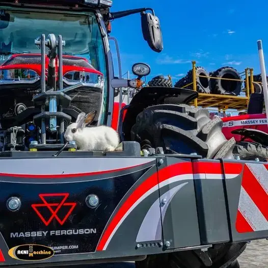 Massey Ferguson — TractorBumper