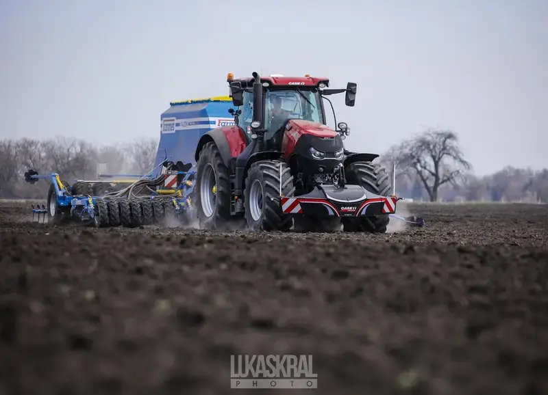 Case IH — TractorBumper