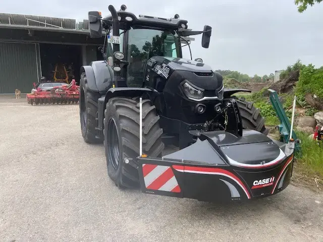 Case IH — TractorBumper