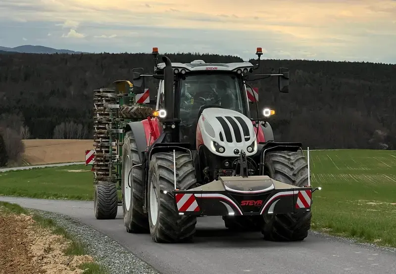 Steyr — TractorBumper