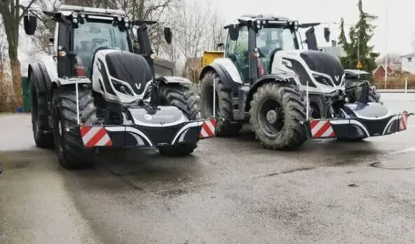 Valtra — TractorBumper
