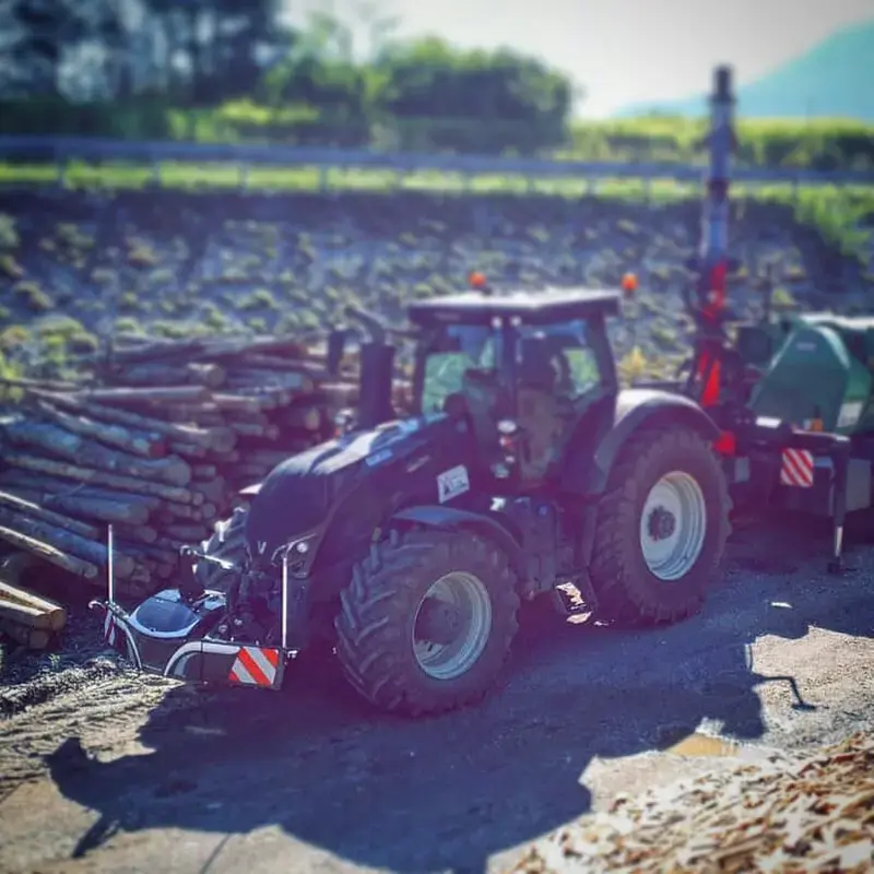 Valtra — TractorBumper