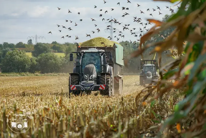 Valtra — TractorBumper