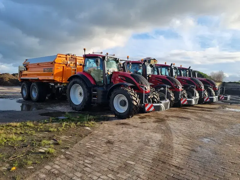Valtra — TractorBumper