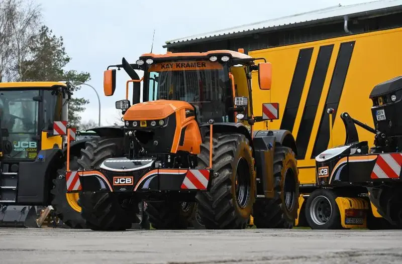 JCB — TractorBumper