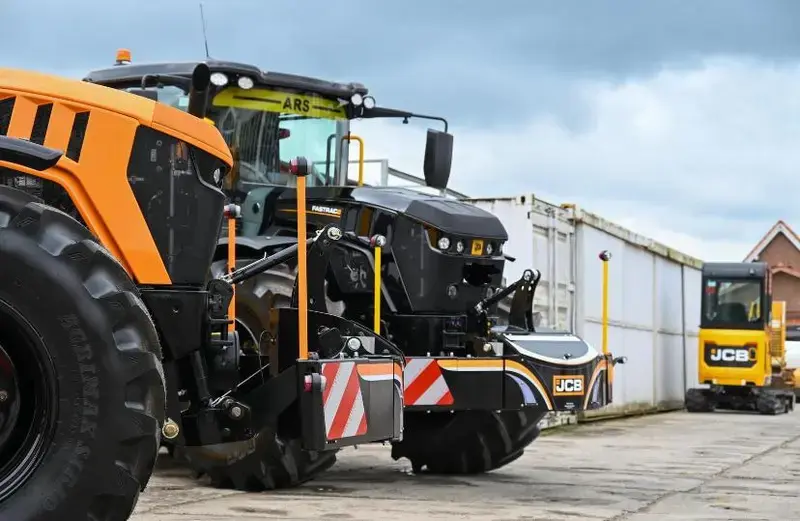 JCB — TractorBumper