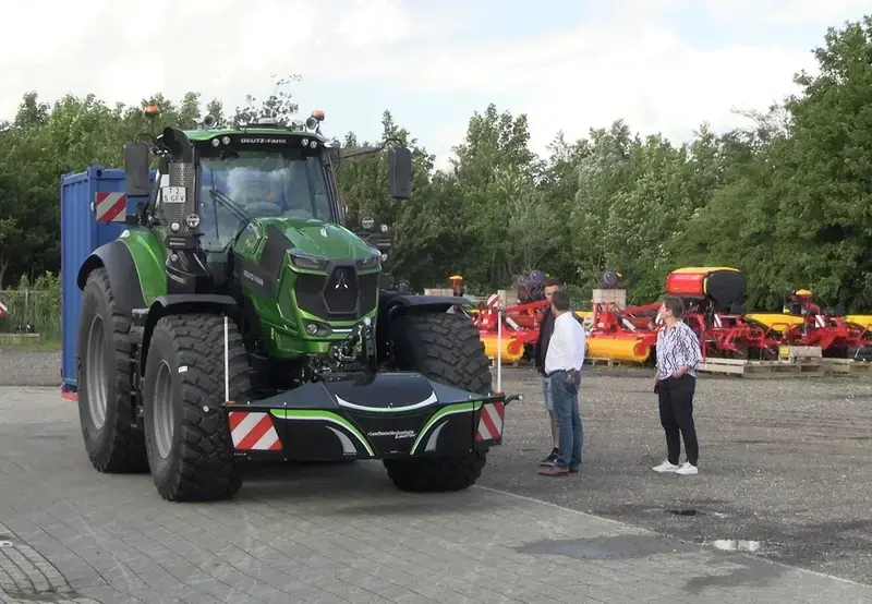 Deutz-Fahr — TractorBumper