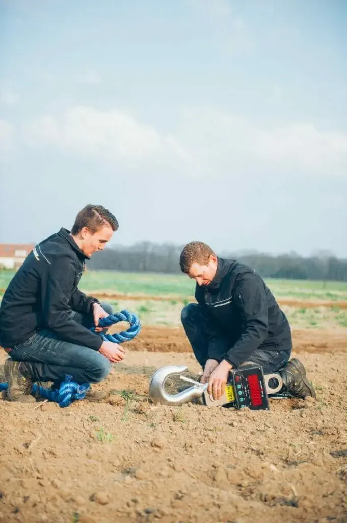Pulling test tractor bumper